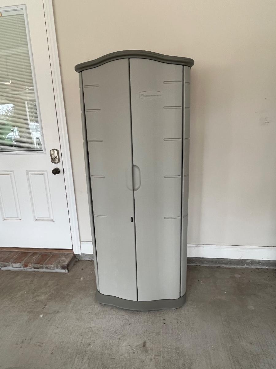 Rubbermaid Plastic Vertical Outdoor Storage Shed