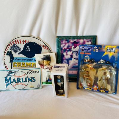 Lot of baseball items (GR-SL)