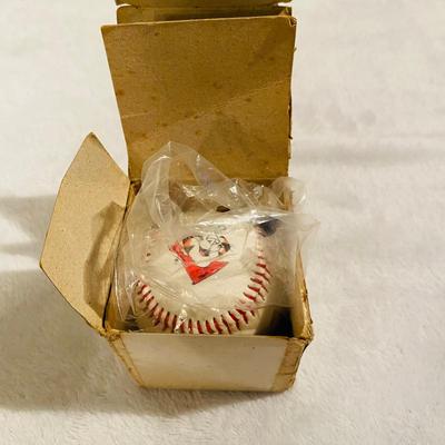Lot of baseball items (GR-SL)