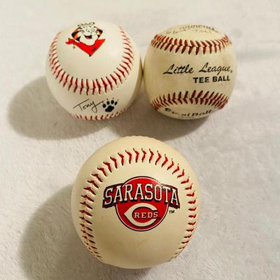 Lot of baseball items (GR-SL)