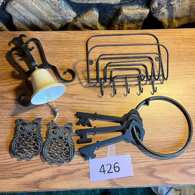 Lot of iron ware decor