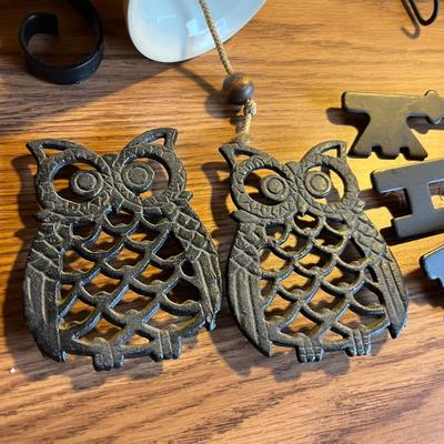 Lot of iron ware decor