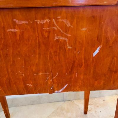 Small Sewing Table  (LR-JM)