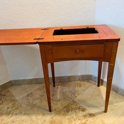 Small Sewing Table  (LR-JM)