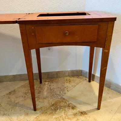 Small Sewing Table  (LR-JM)