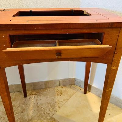 Small Sewing Table  (LR-JM)