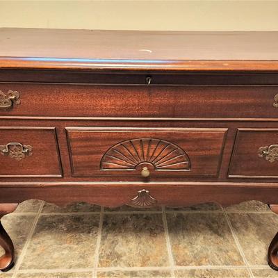 Lot #181  Vintage Queen Anne Style LANE Cedar Chest with Key