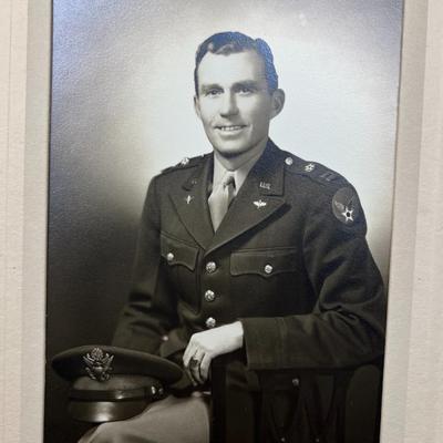 Vintage Military Memorabilia Photograph Portraits, Family Photos, & Troop Ensemble Photos