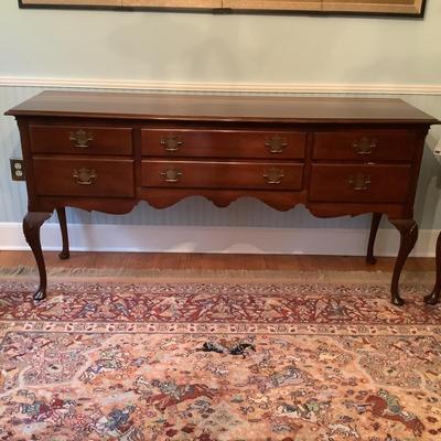 515 Vintage Hickory Chair Co Queen Anne Style Mahogany Sideboard