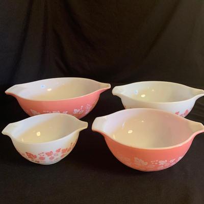Vintage Set of Pink Gooseberry Pyrex Nesting Bowls (K-HS)