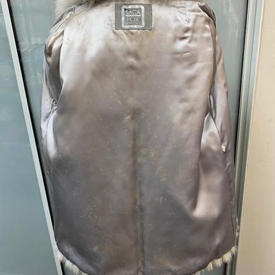 Vintage Silver White Grey Fur Coat Jacket Saga Fox Size 40