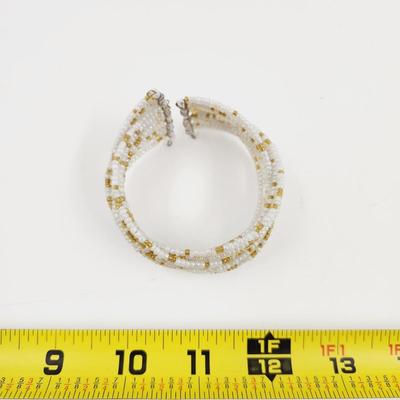 PRETTY BEADED WIRE CREAM & GOLD BRACELET