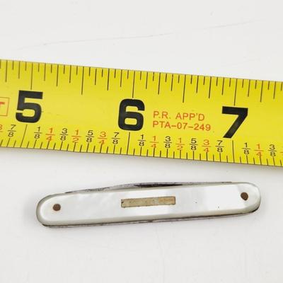 VINTAGE MOTHER OF PEARL KNIFE