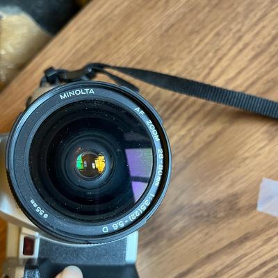 Minolta 35mm camera w/ lense