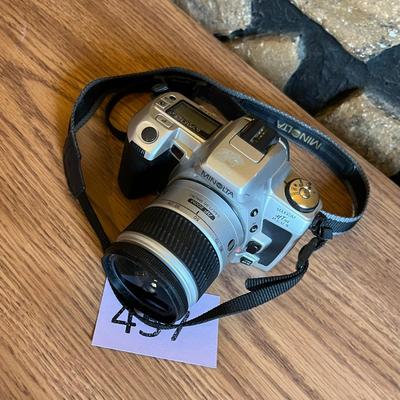 Minolta 35mm camera w/ lense
