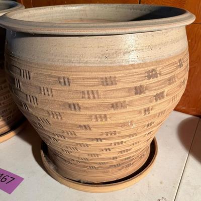 Matching pottery flower pots