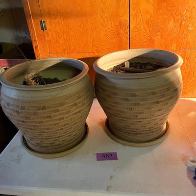 Matching pottery flower pots