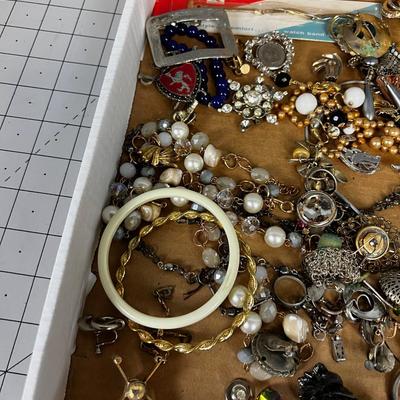 Costume Jewelry Lot: Pendants, Earrings, Bracelets