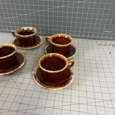 4 Hull Coffee Cups and saucers 
