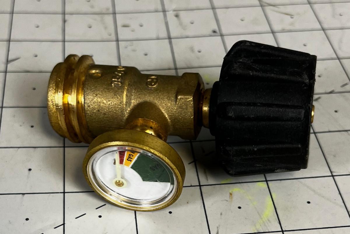 Knob to Fill Propane Bottles off of a 5 Gallon Tank