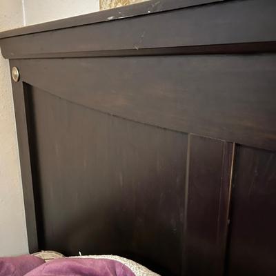 Full Size Black bed