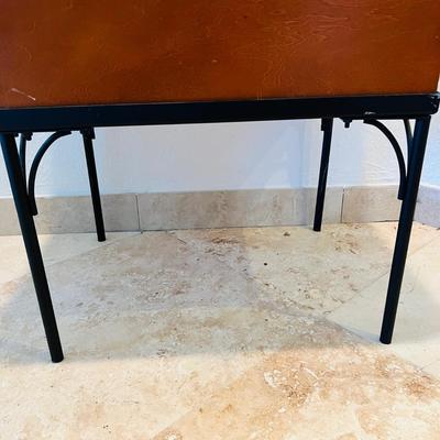 Box Table on Metal Stand  (LR-JM)