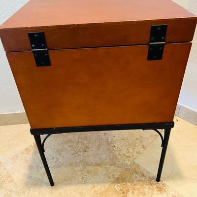 Box Table on Metal Stand  (LR-JM)