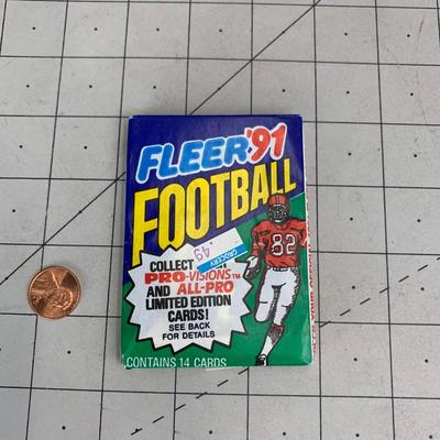 #56 Fleer '91 Football Card Pack