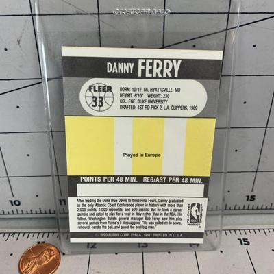 #72 Danny Ferry Fleer 33 Card 1990