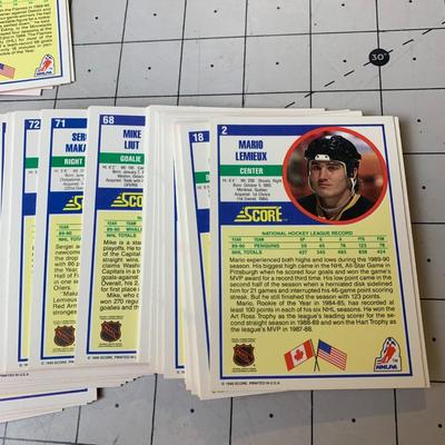 #144 Stack of 1990 Score NHL Hockey Cards