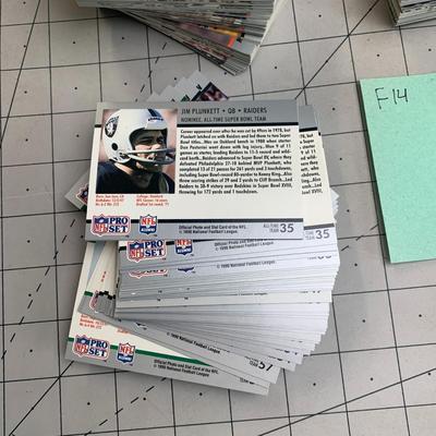 #210 NFL PRO Set F14 Stack of Cards