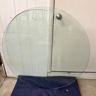 1587 Round Glass Top 4â€™