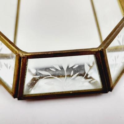 BEAUTIFUL ETCHED GLASS & BRASS DECOR