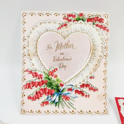 VINTAGE BUNDLE OF VALENTINES CARDS