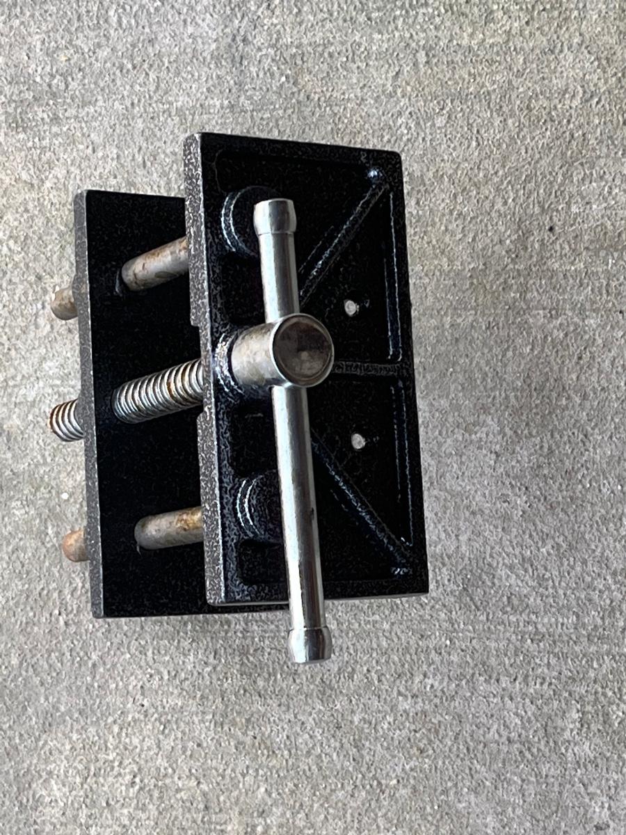 COLUMBIAN Woodcraft Vise