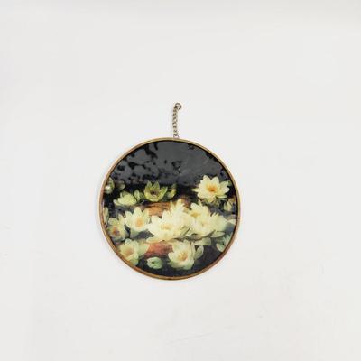 CUTE GLASS FLOWER SUN CATCHER