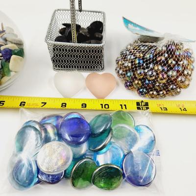 FUN DECORATIVE ROCK & BASKET BUNDLE