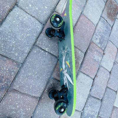 Razor Scooter, Huffy Micro Scooter, Street Surfing The Wave Hi-Tide Longboard, RipStick, Kryptonics Pennyboard (G-NM)