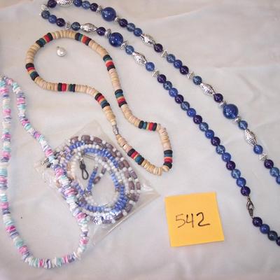 Lot of necklaces