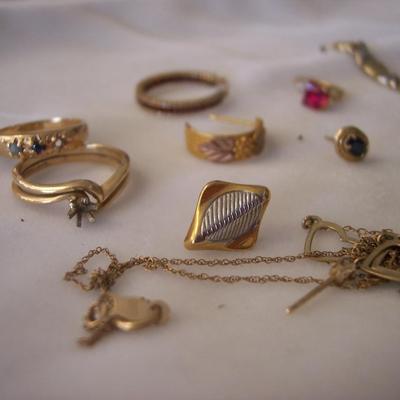 Lot of 10 & 14k Gold Jewelry