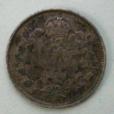 CANADA 1930 5 Cents Silver Coin