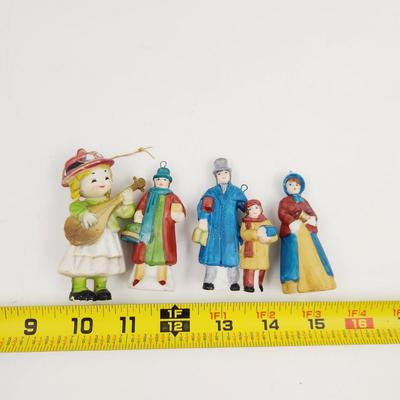 VINTAGE BUNDLE OF PORCELAIN AND RESIN CHARACTERS