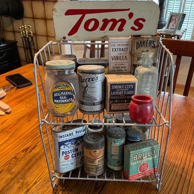 Tomâ€™s Peanuts Store Display and Contents