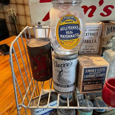 Tomâ€™s Peanuts Store Display and Contents
