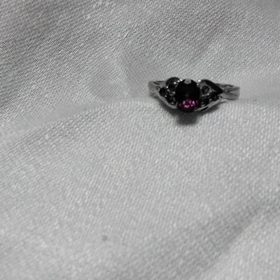 Gorgeous Vintage Grape Colored Rhodolite Garnet STS 925 Ring Size 9
