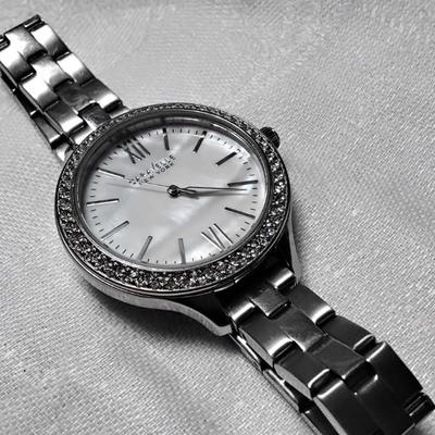 New Caravelle Mother of Pearl Face