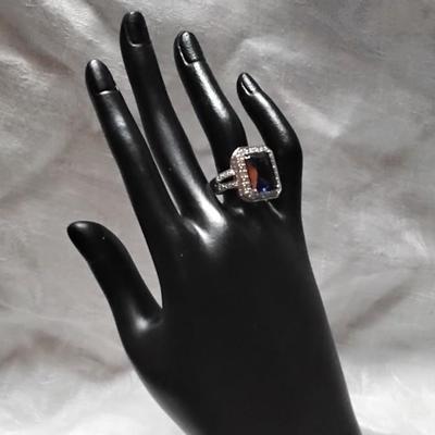 Gorgeous Sapphire Quartz With White Sapphires 925 Ring Size 8.5