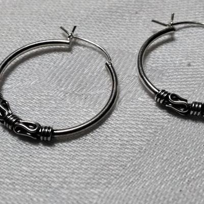 Beautiful 925 Hoop Earrings
