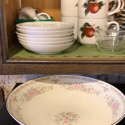 LOT 6R: Kitchen Cabinet Collection: Glass Serving Plates, Apple Dishware & More