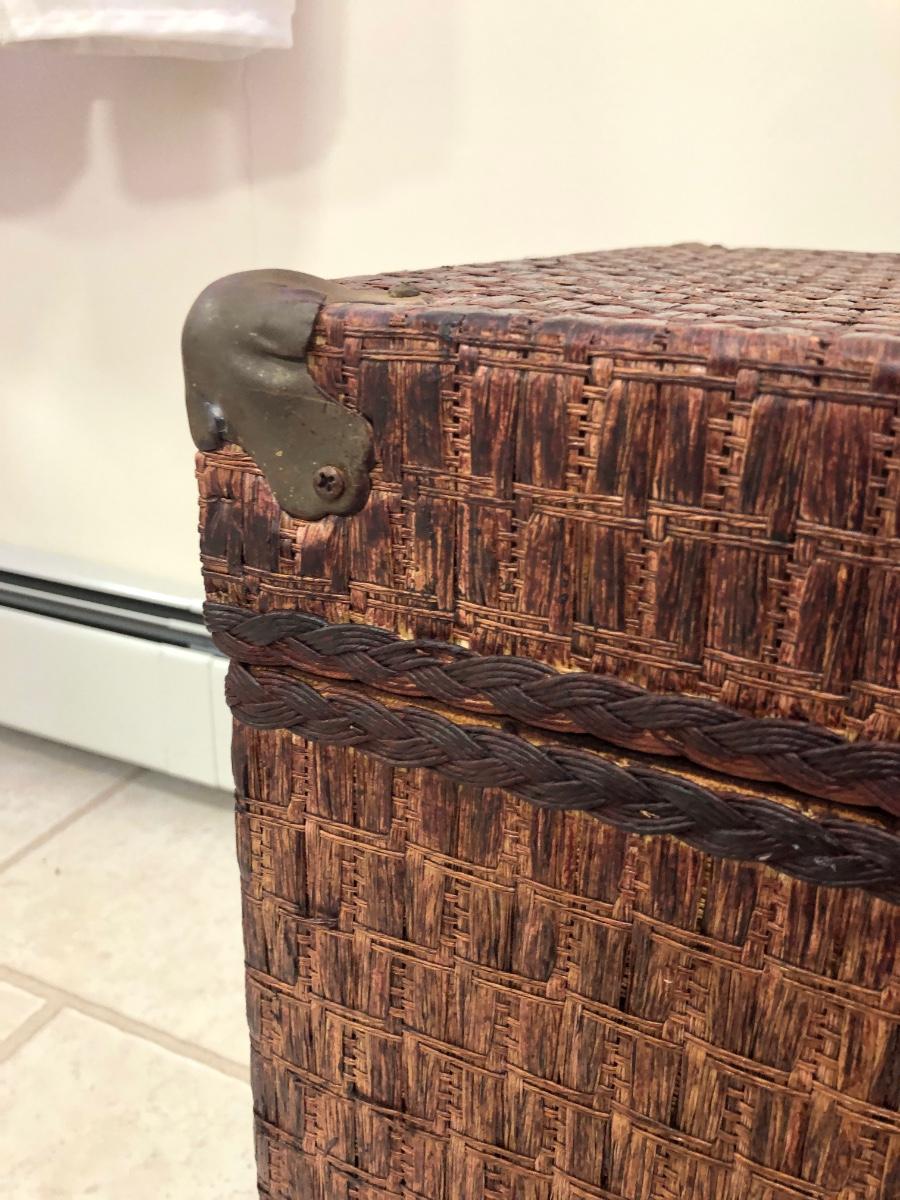 LOT44M Vintage Redmon Wicker Like Lightweight Trunk/Chest